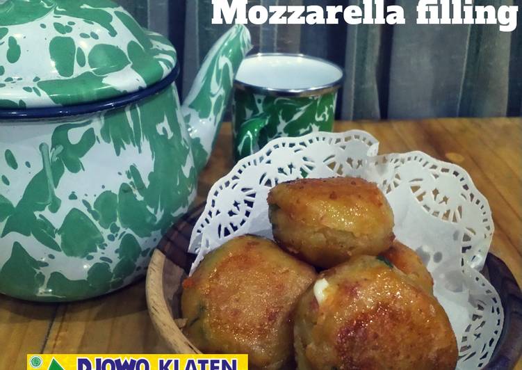 Potato Fritters with Mozzarella Filling