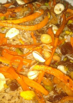 A picture of Kabuli pulao (afghani pulao).