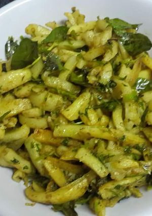 A picture of Coriander aloo.