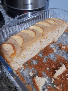 Una foto de Torta con trocitos de manzana🍎