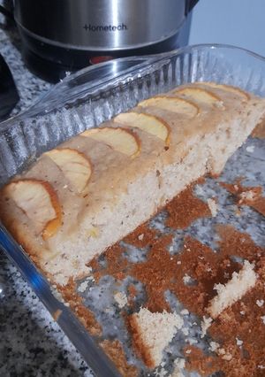 Una foto de Torta con trocitos de manzana🍎