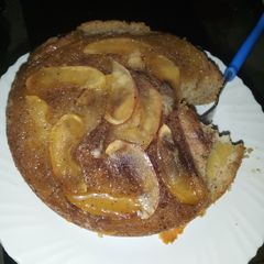 A picture of Apple upsidedown cake.