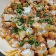 A picture of Chat pati chana chaat😋.