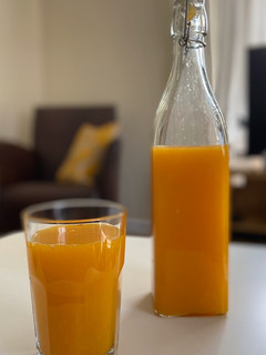 A picture of My mum’s refreshing orange juice with lemon 🍋 🍊.