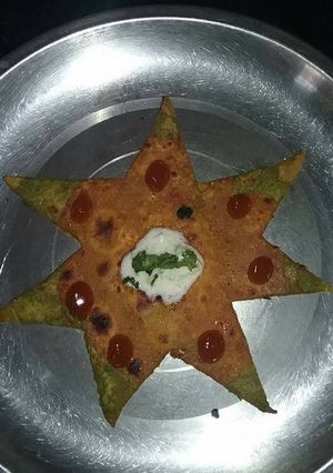A picture of Tricolour star prantha.