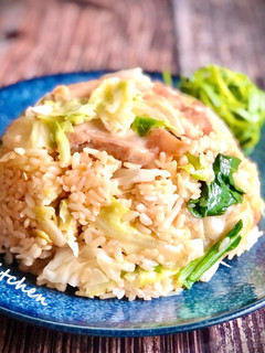 高麗菜麻油雞炒飯 的食譜成品照片