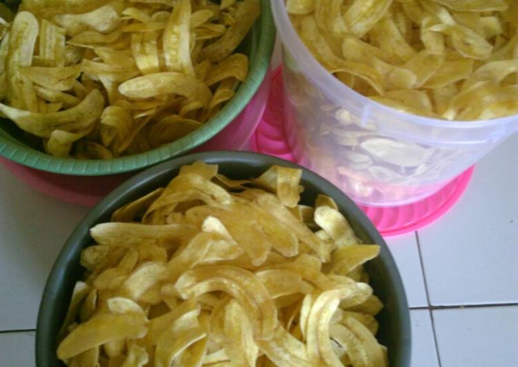 Kripik pisang asin
