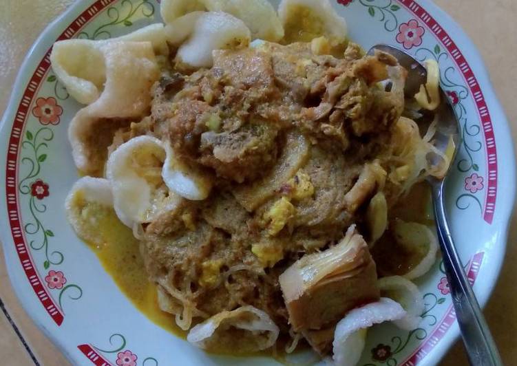 Lontong gulai nangka