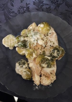 Una foto de Pechuga de pollo con brucelitas