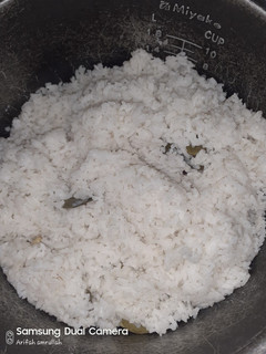 Foto resep Nasi uduk rice cooker