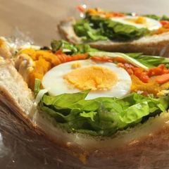 A picture of Japanese Wanpaku Sandwich ("Wanpaku Sand").