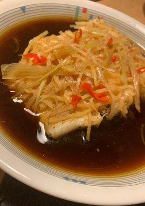 A picture of Asian steamed fish.