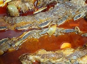 Una foto de Asado de costilla braseado