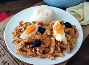Foto principal de Ají de gallina {plato tradicional peruano}
