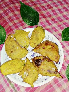 শিউলি পাতার বড়া (shiuli patar bora recipe in Bengali) রেসিপির প্রধান ছবি