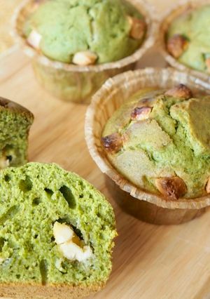 Una foto de Muffins de matcha (抹茶マフィン) / Postre japonés🍵