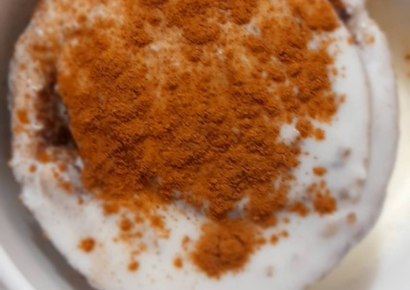 Rollito de canela saludable en tazón