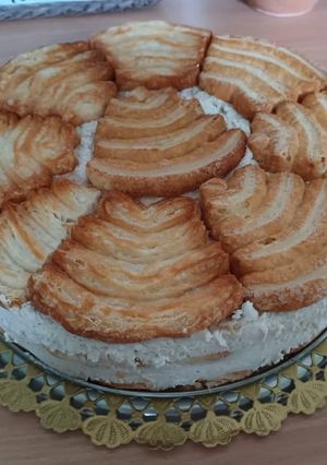 Karácsonyi ezerleveles torta, sütés nélkül recept fotója