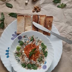 A picture of Spinach Walnut Yogurt Dip.