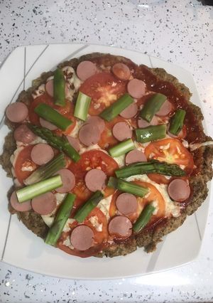 Una foto de Pizza con masa de brócoli 🥦 (sin horno, en sartén)