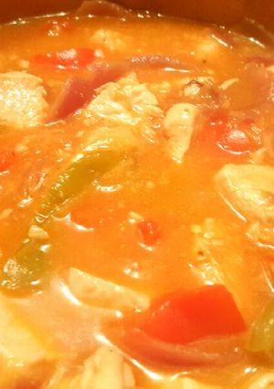 A picture of Chicken & veggie curry with spices (Chicken Jalfrezi) ☺.