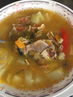 Una foto de Sopa de pescado a mi estilo