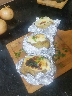 صورة لوصفة الأكلة التركية اللذيذة بطاطا محشية 😋