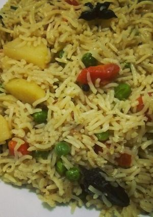 A picture of Vegetable Pulao💚💛💚.