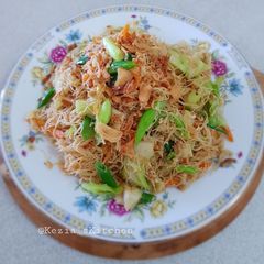 Bihun Goreng Jawa (Fried Vermicelli) A picture of Bihun Goreng Jawa (Fried Vermicelli).