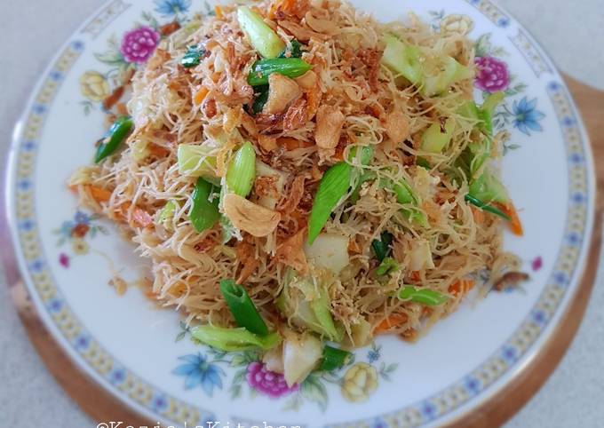 Bihun Goreng Jawa Fried Vermicelli Recipe By Kezia S Kitchen Cookpad