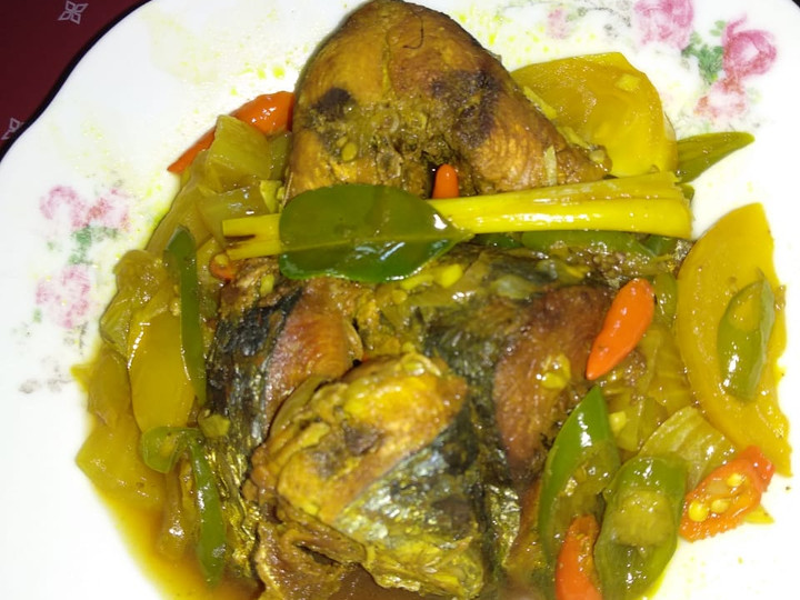 Langkah Mudah untuk Membuat Tongkol tomat asam pedas yang Menggugah Selera