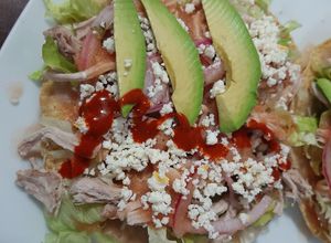 Una foto de Tostadas de pierna