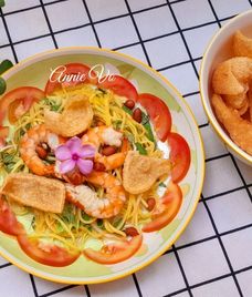 nộm với tôm nõn