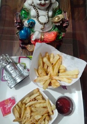 क्रिस्पी फ्रेंच फ्राइज (crispy french fries recipe in Hindi) रेसिपी मुख्य फोटो