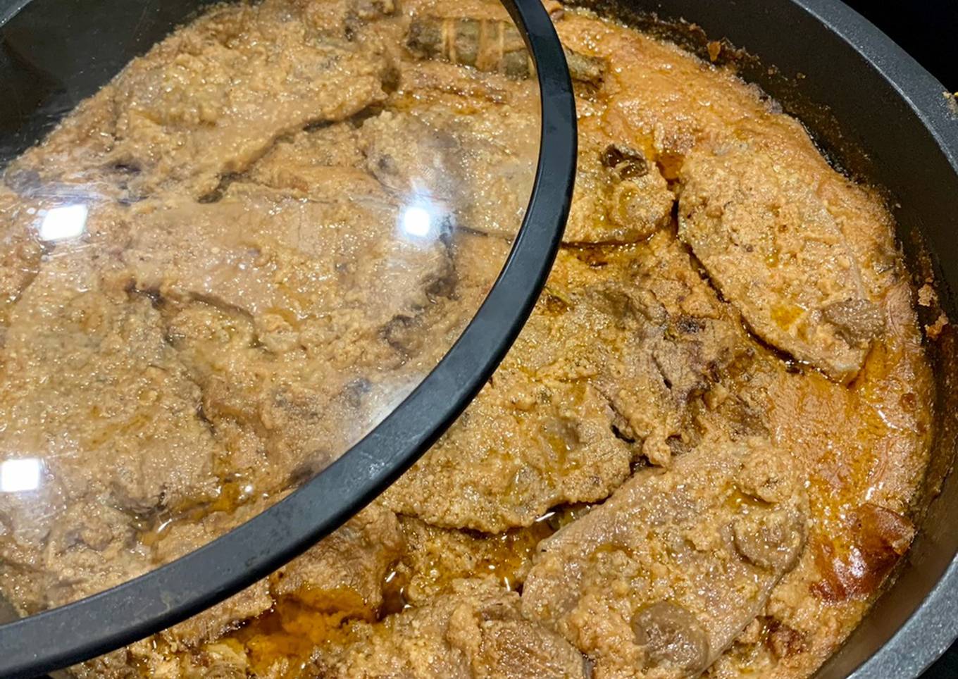 Fricandó de ternera con moixernons