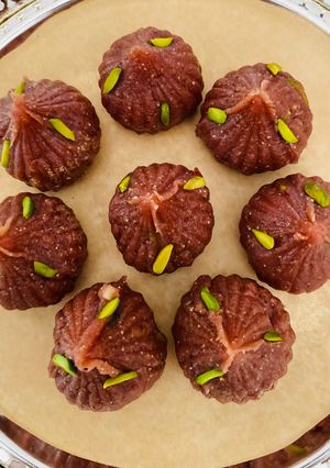 A picture of Fresh Fig Red Velvet Modak.
