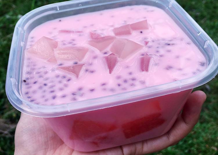 Langkah Mudah untuk Menyiapkan Es susu semangka 🍉 yang Lezat