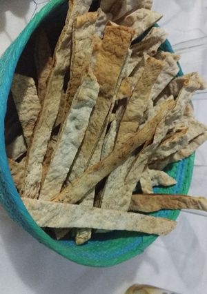 Una foto de Galletas cracker tipo nachos crocantes al horno