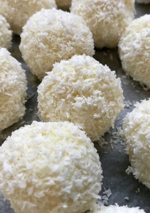 Une photo de Boules Coco façon Raffaello