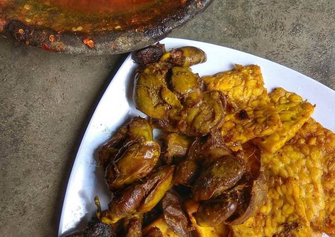 Resep Hati Ampela Tahu And Tempe Ungkep Penyet Sambal Oleh Saluna Mahira