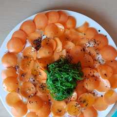 Una foto de Carpacho de pulpo y zanahoria