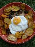 Bife de peru com cogumelos e espargos com molho à "café"