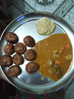 சோளப் பணியாரம்(sola paniyaram recipe in tamil) செய்முறை முக்கிய புகைப்படம்