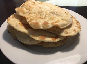 Una foto de Naan (Pan de la India)