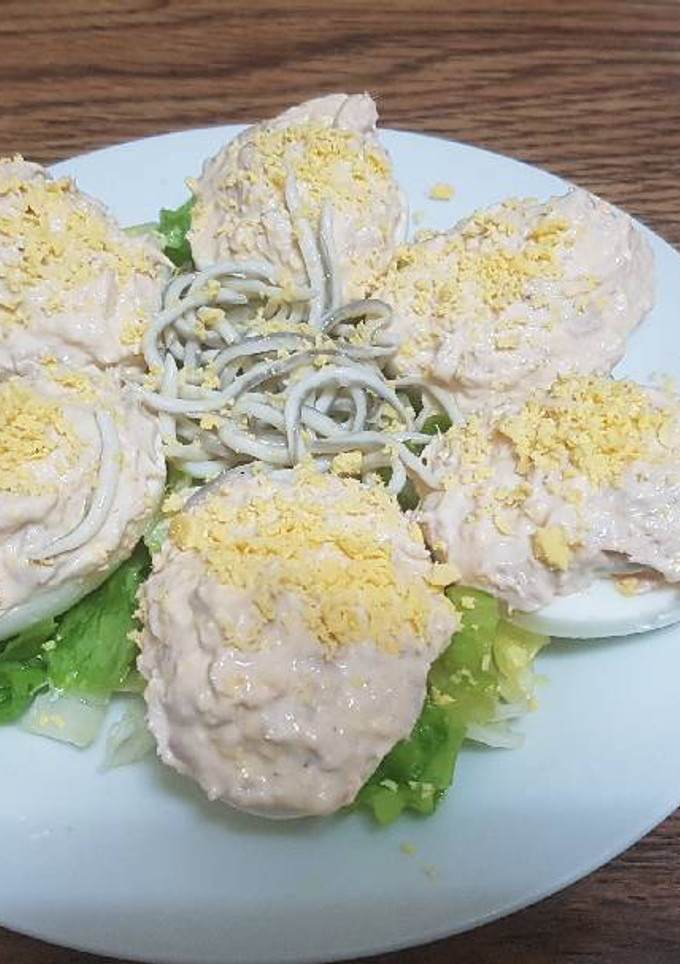 Una foto de Huevos rellenos