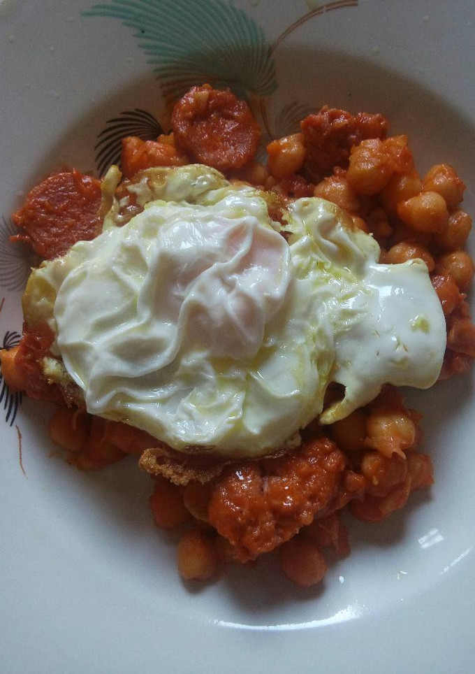 Una foto de Garbanzos con chorizo