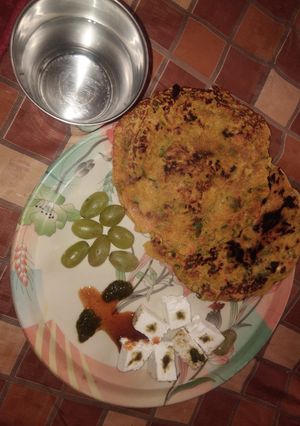 मिक्स वेज़ बेसन चीला (Mix veg besan cheela recipe in hindi) रेसिपी मुख्य फोटो