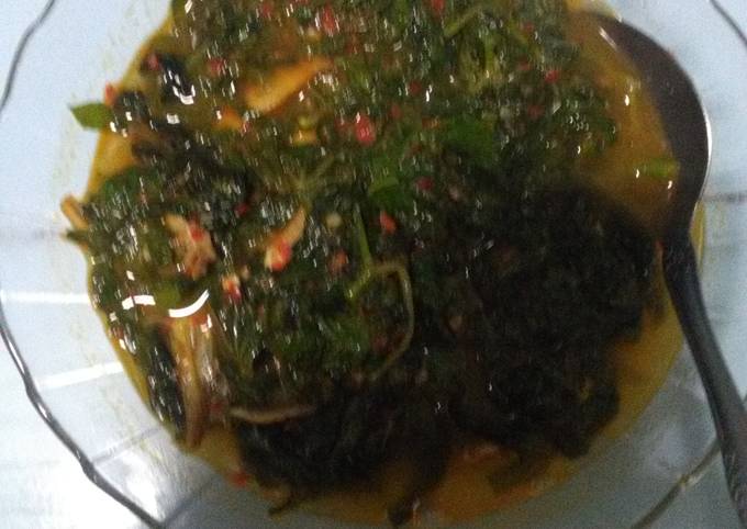 Yuk intip, Resep termudah membuat Daun Ubi / Daun Pucuk Ubi Tumis Teri Sambal Merah😋🌿 yang sesuai selera