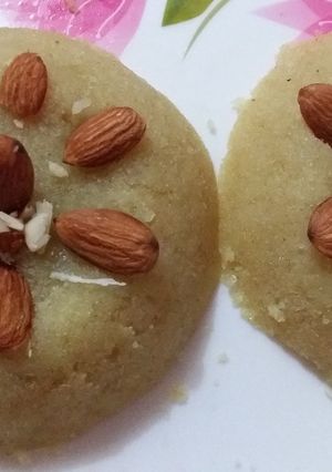 A picture of Suji / Rawa halwa.