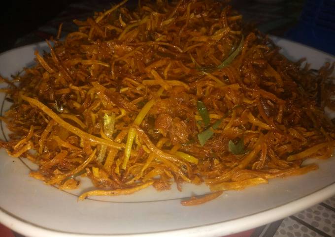 Anti Ribet, Bikin Serundeng Ubi Jalar Praktis